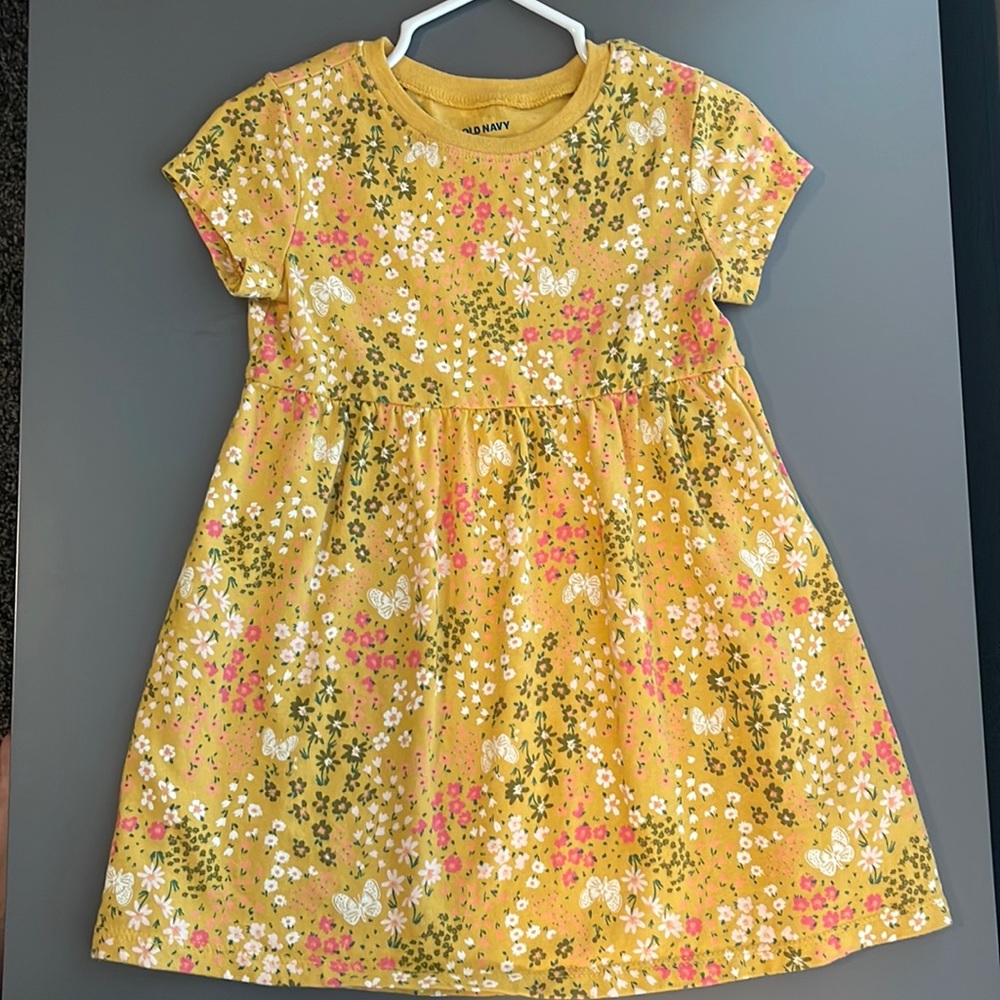 Baby girl dress (worn once)
